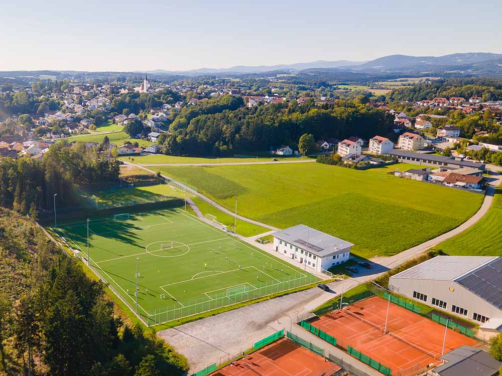 Drohnenfoto des Eginger Fußballplatzes